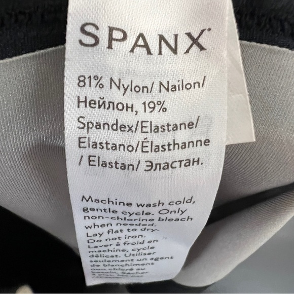 Spanx OnCore Mid Thigh Shorts - Picture 5 of 6